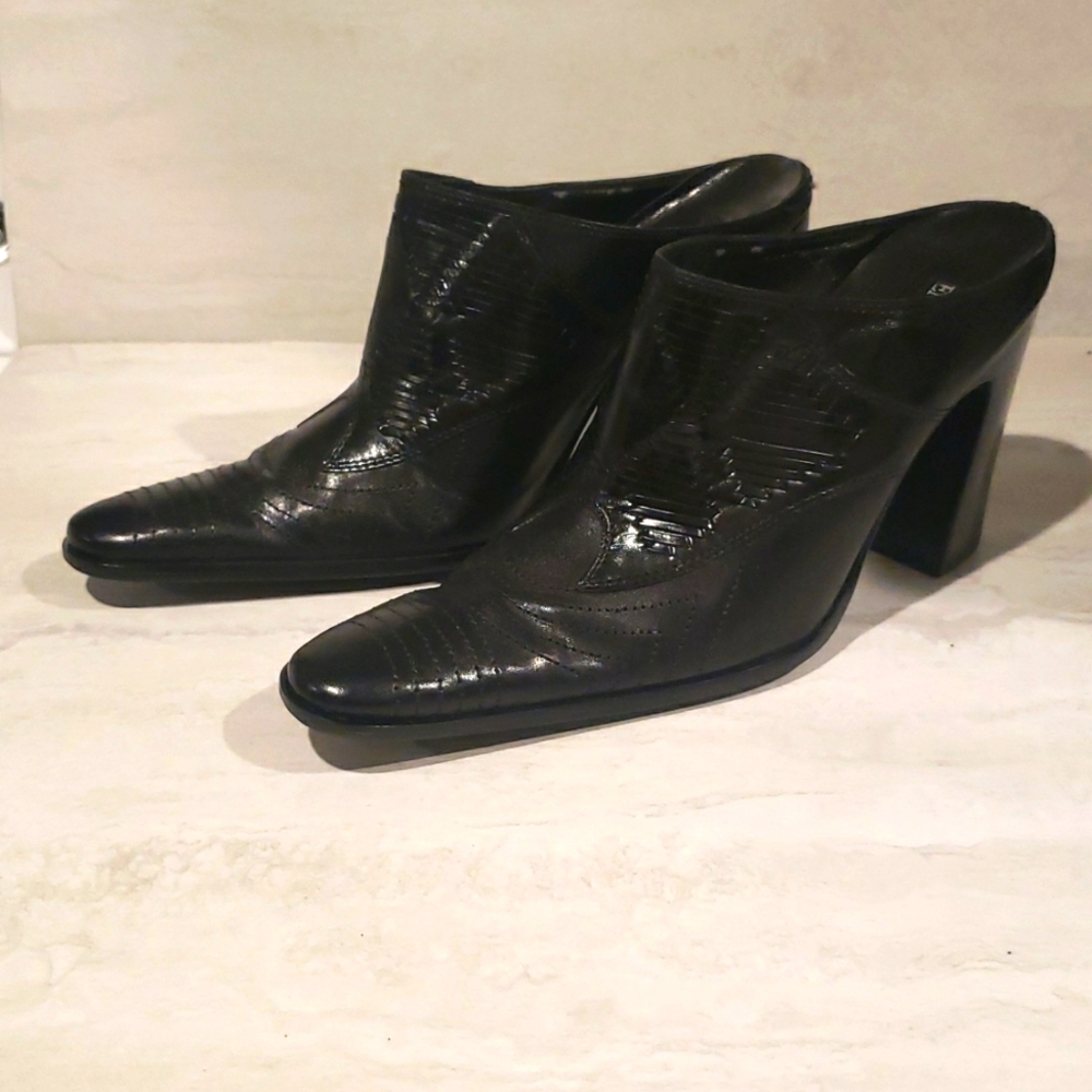 Enzo Angiolini Black booties